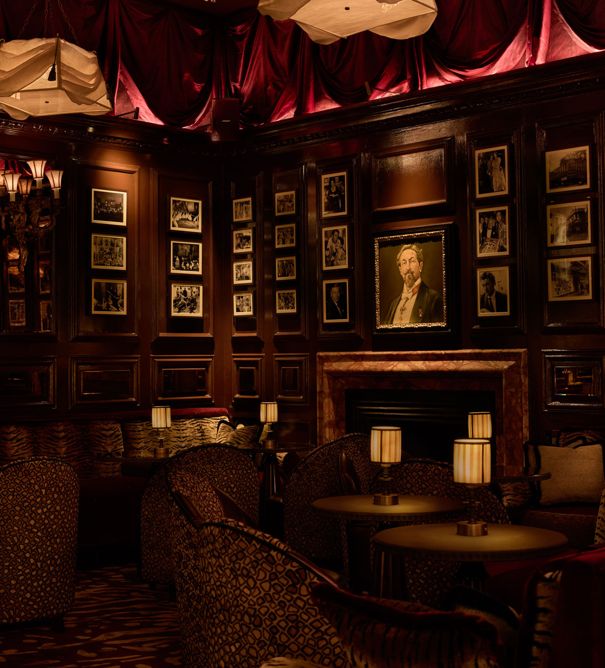 Nellie's Tavern - Simpson's in the Strand